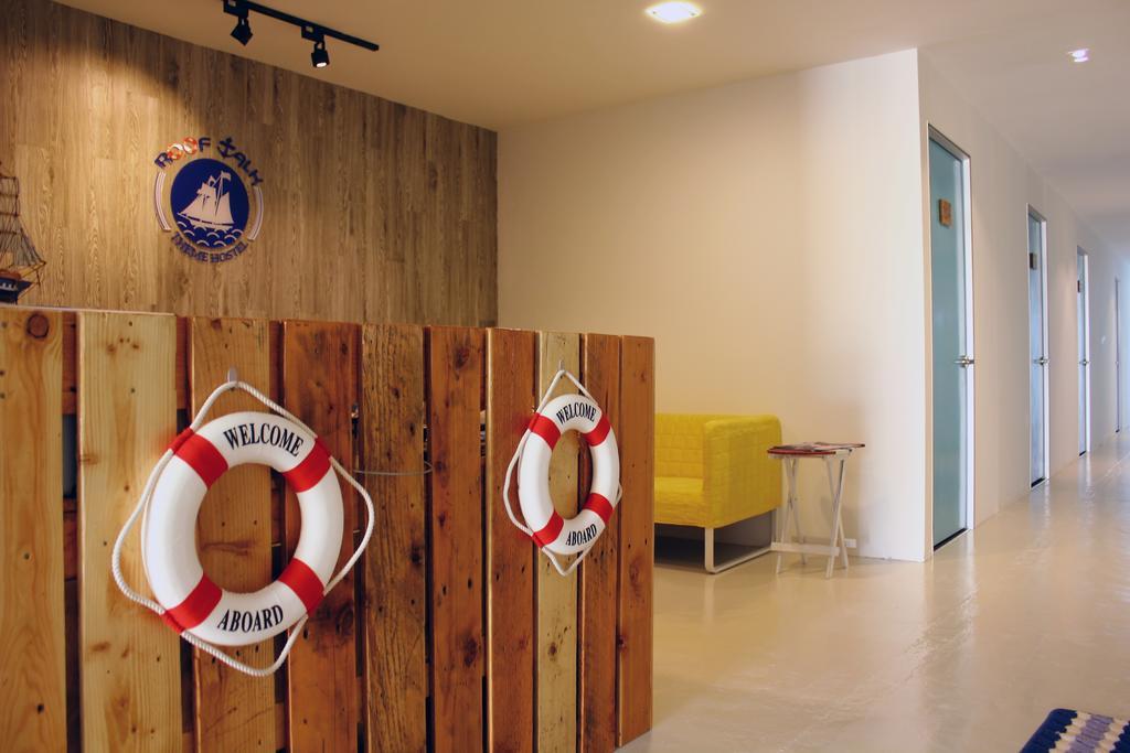 Roof Talk Theme Hostel Johor Bahru Extérieur photo
