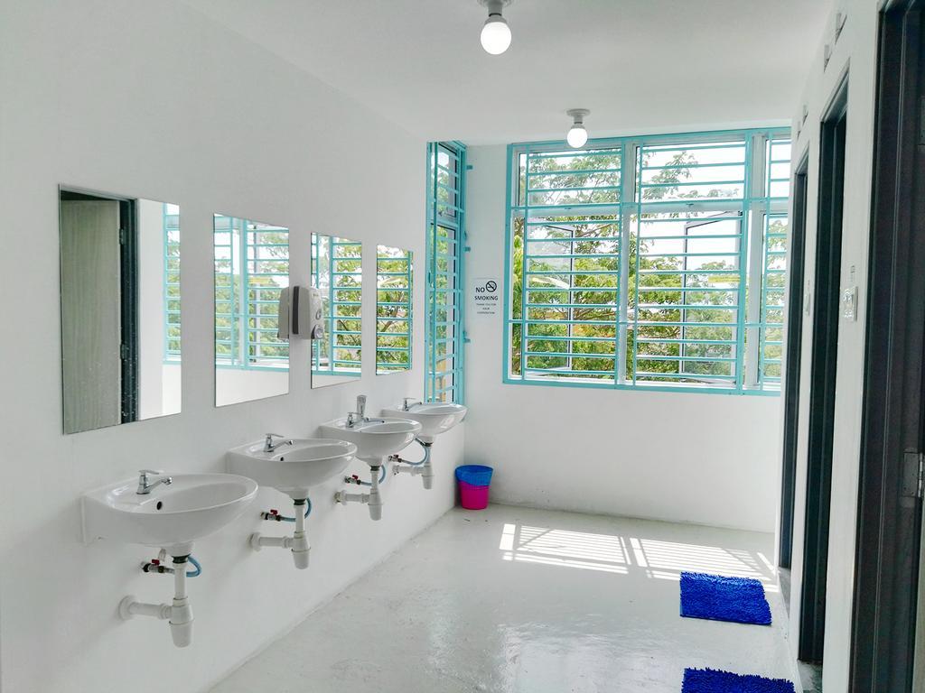 Roof Talk Theme Hostel Johor Bahru Extérieur photo
