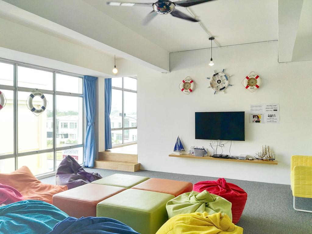 Roof Talk Theme Hostel Johor Bahru Extérieur photo